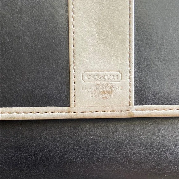 Coach Black and Cream Wallet - Picture 7 of 8